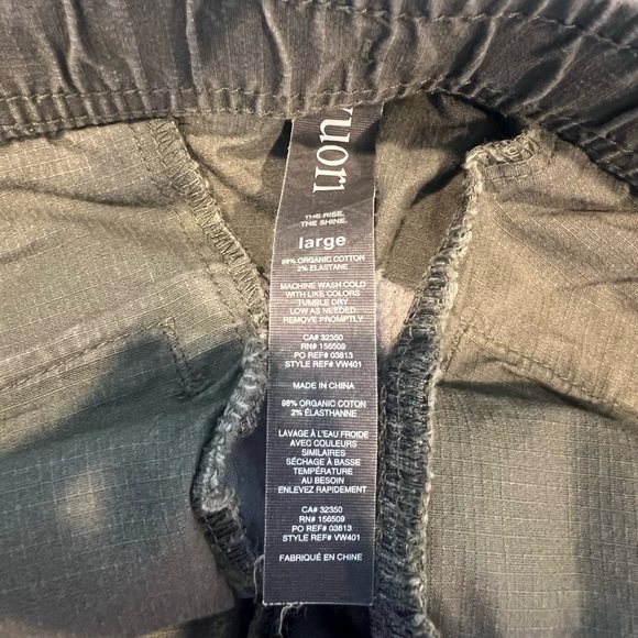 Vuori Men's Size Large Ripstop Hiking Pants - Picture 5 of 5